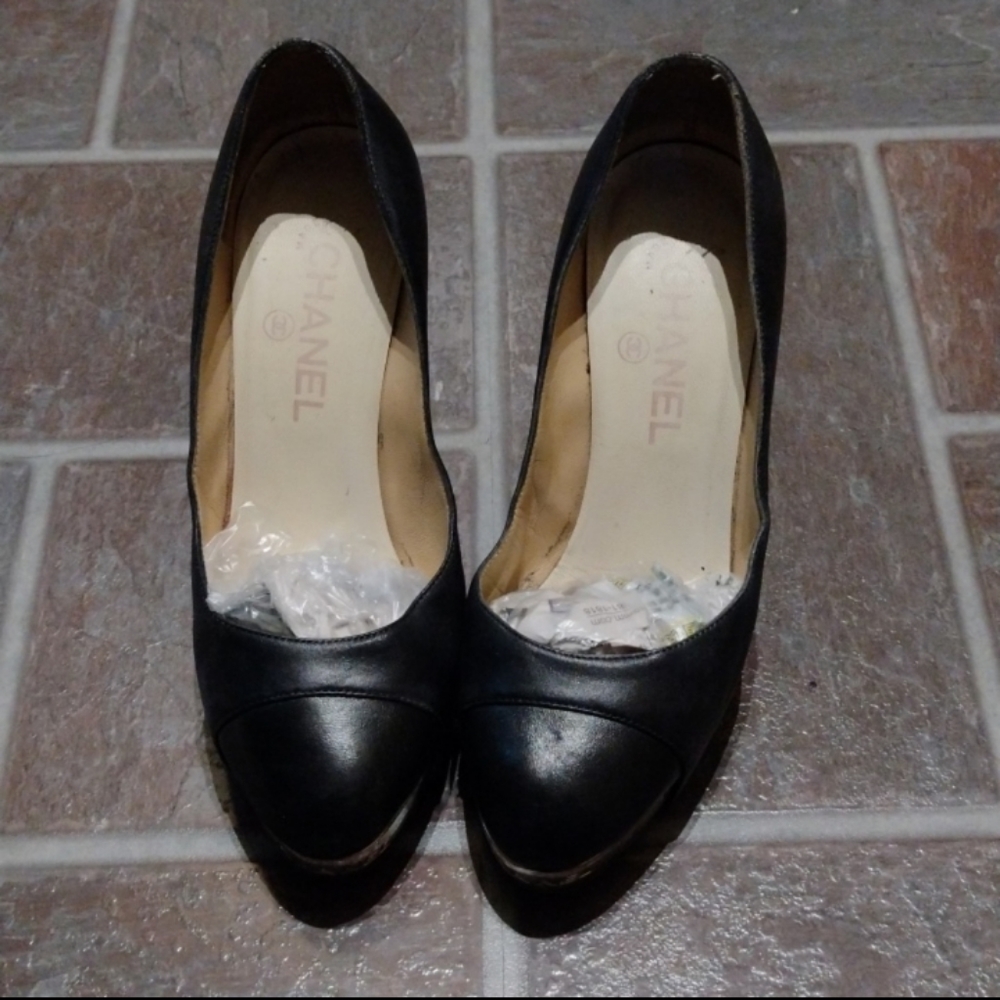 Chanel platform mirror logo detail block heel pump size 36
